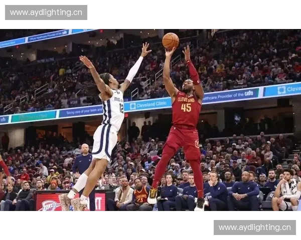 百事通NBA直播带你实时追踪赛事精彩瞬间与球员表现 百事通NBA直播带你实时追踪赛事精彩瞬间与球员表现